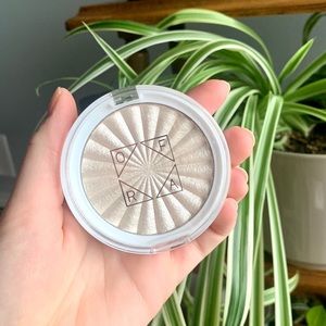 NWT - Ofra Glazed Donut Highlighter
